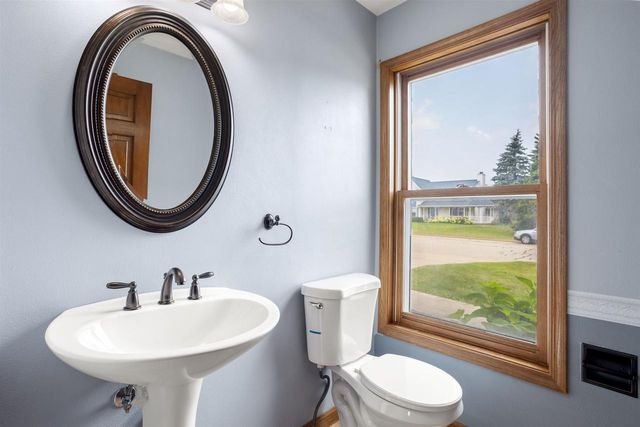 2421 W TWIN WILLOWS DRIVE, Appleton, WI 54914