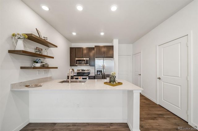 746 N Bersshine Court, Watkins, CO 80137