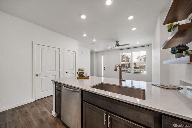 746 N Bersshine Court, Watkins, CO 80137