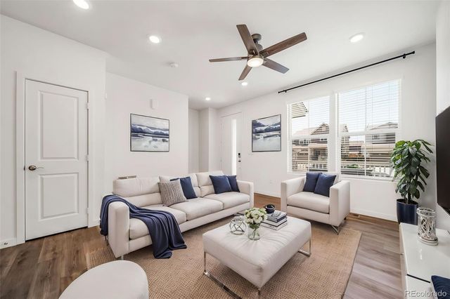 746 N Bersshine Court, Watkins, CO 80137