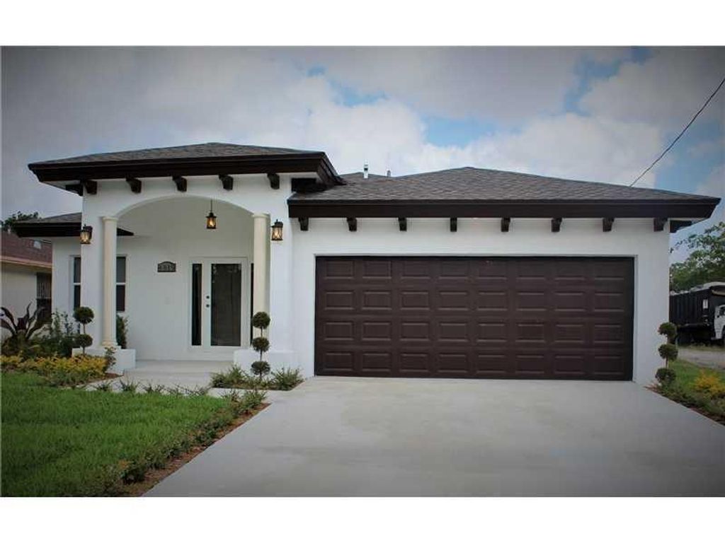 4819 SW 21st St, West Park, FL 33023