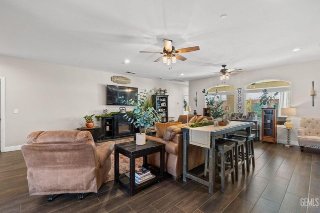 419 Diamond Street, Taft, CA 93268