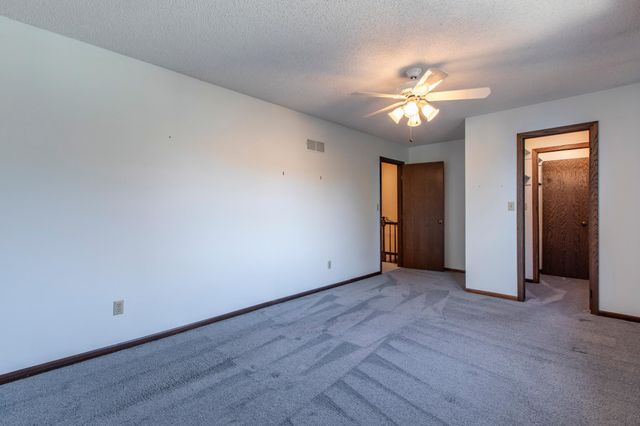 1654 Meadow Circle SE, Rochester, MN 55904