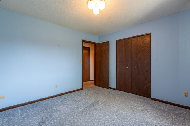 1654 Meadow Circle SE, Rochester, MN 55904