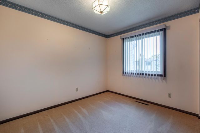 1654 Meadow Circle SE, Rochester, MN 55904