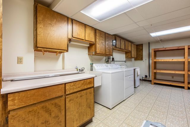 1654 Meadow Circle SE, Rochester, MN 55904