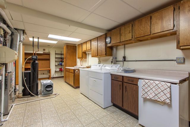 1654 Meadow Circle SE, Rochester, MN 55904