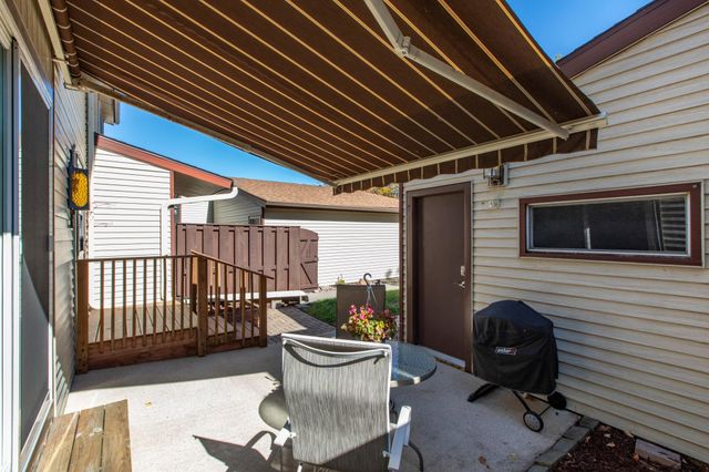 1654 Meadow Circle SE, Rochester, MN 55904