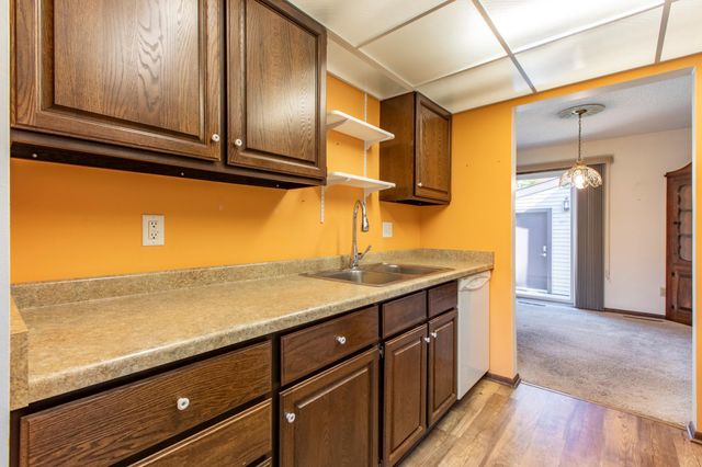 1654 Meadow Circle SE, Rochester, MN 55904