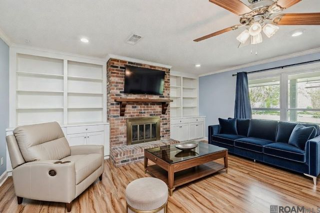 14162 Forest Glen Ln, Livingston, LA 70785