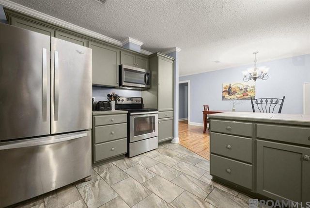 14162 Forest Glen Ln, Livingston, LA 70785