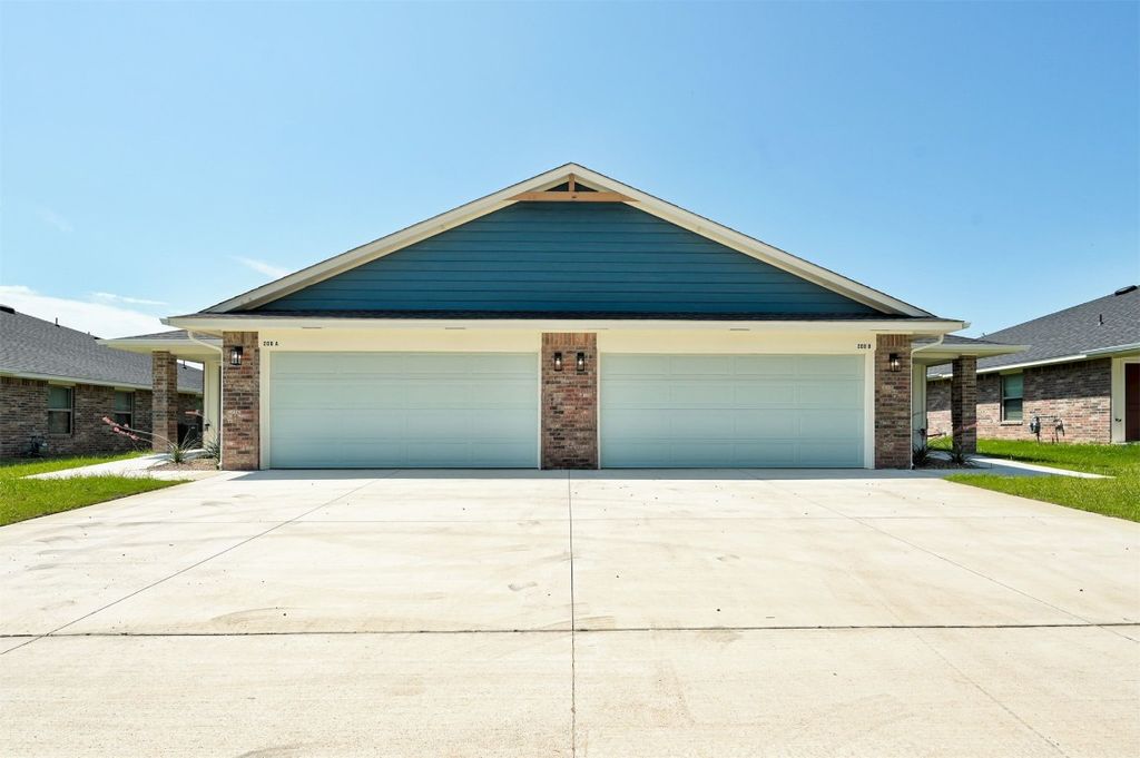 208 NW 122nd Street, Oklahoma City, OK 73114