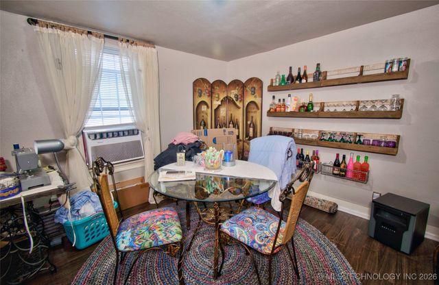 976 E Summit Street, Muskogee, OK 74403