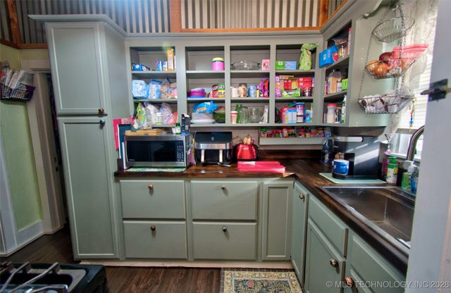 976 E Summit Street, Muskogee, OK 74403