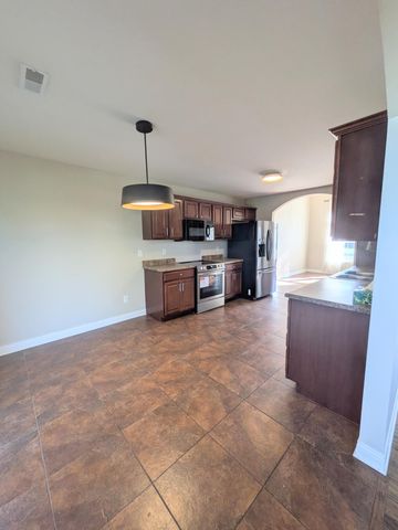 2601 QUARTZ LN, Columbia, MO 65202
