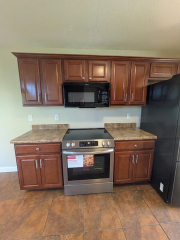 2601 QUARTZ LN, Columbia, MO 65202