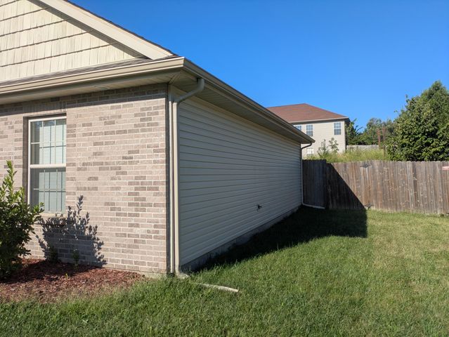2601 QUARTZ LN, Columbia, MO 65202