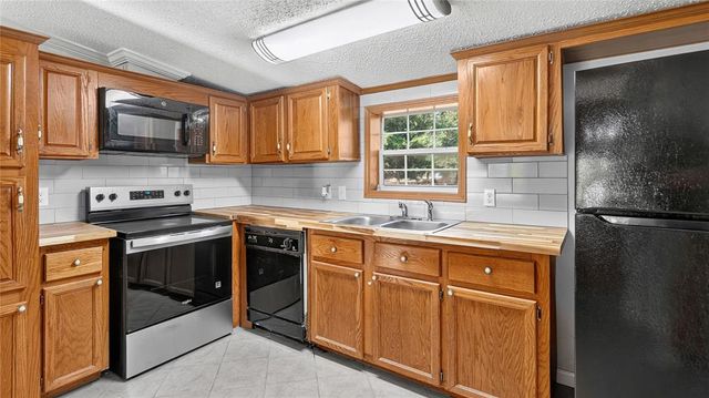 803 N Richland Road, Tuttle, OK 73089