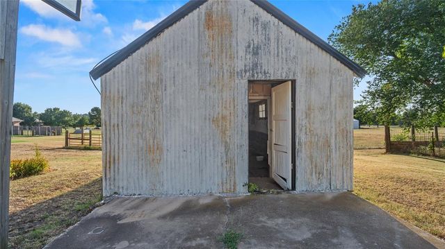 803 N Richland Road, Tuttle, OK 73089