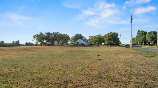 803 N Richland Road, Tuttle, OK 73089
