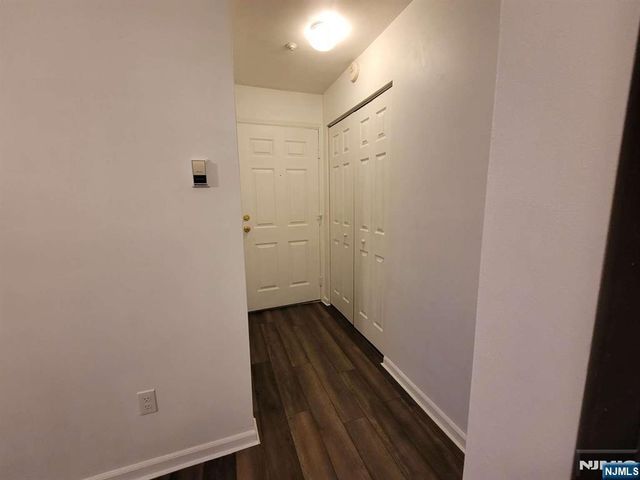 2004 Hawthorne Lane, Mahwah, NJ 07430