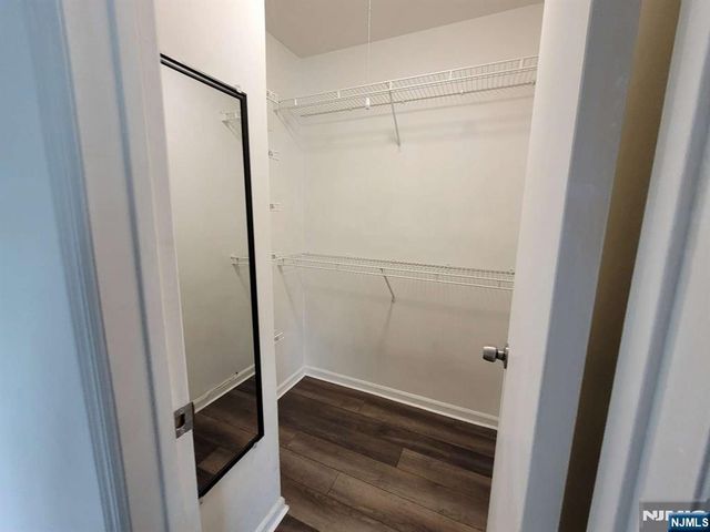 2004 Hawthorne Lane, Mahwah, NJ 07430