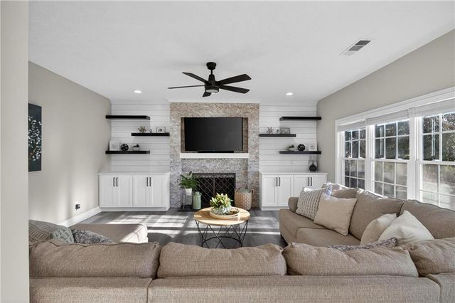 3423 Cascade Ive Drive, Buford, GA 30519