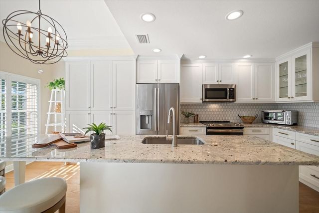 49 PELICAN PLACE, Belleair, FL 33756