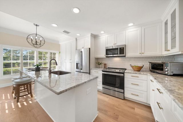 49 PELICAN PLACE, Belleair, FL 33756