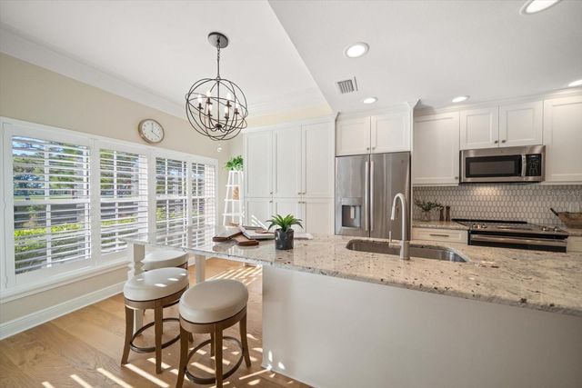 49 PELICAN PLACE, Belleair, FL 33756