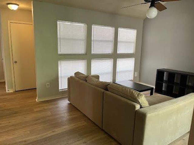 2311 Nueces ST 301, Austin, TX 78705