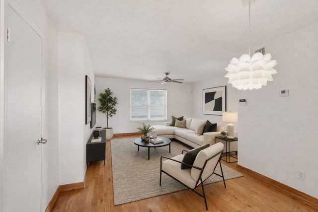 7937 Royal Lane 223, Dallas, TX 75230