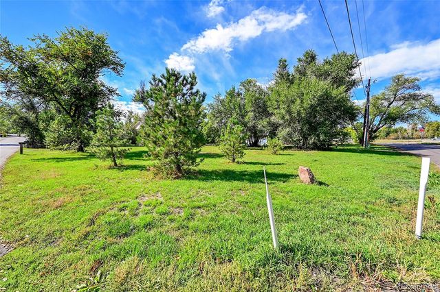 765 Emerald Lane, Lakewood, CO 80214