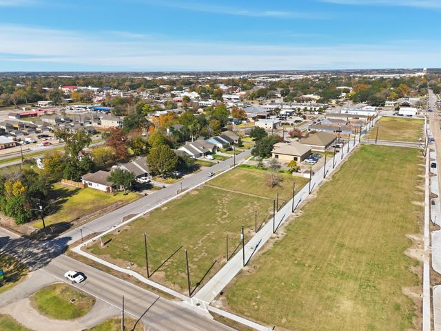 2533 S Park Avenue, Pearland, TX 77581