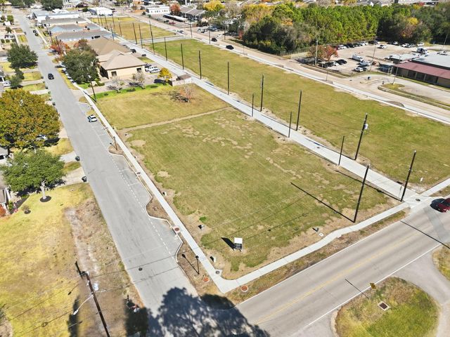 2533 S Park Avenue, Pearland, TX 77581