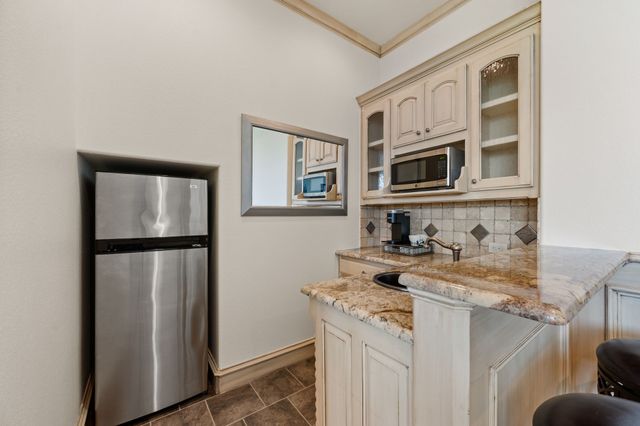 808 Timberline Court, Keller, TX 76248