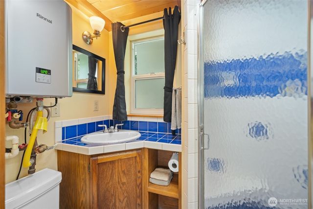 411 E Axton Road, Bellingham, WA 98226