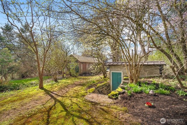 411 E Axton Road, Bellingham, WA 98226