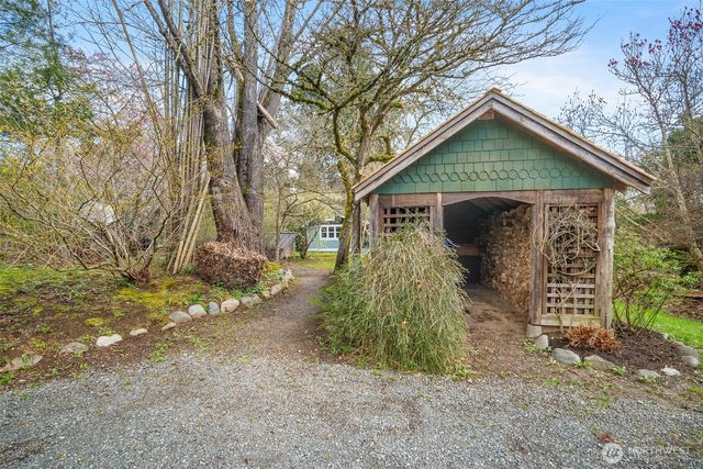 411 E Axton Road, Bellingham, WA 98226