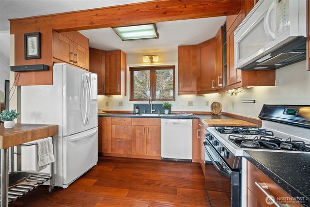 411 E Axton Road, Bellingham, WA 98226