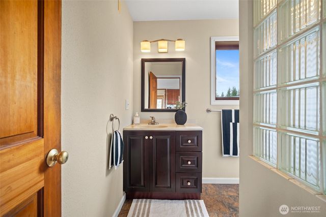 411 E Axton Road, Bellingham, WA 98226