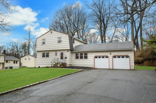 3 Page Pl, Livingston Twp., NJ 07039