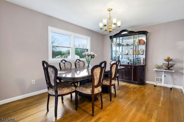 3 Page Pl, Livingston Twp., NJ 07039