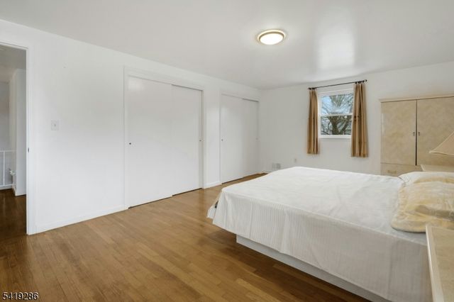 3 Page Pl, Livingston Twp., NJ 07039