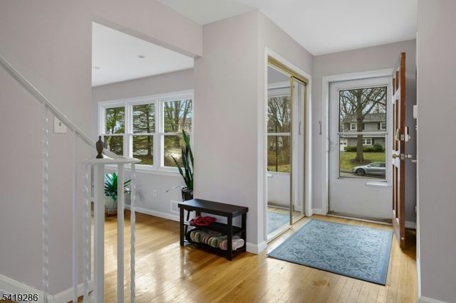 3 Page Pl, Livingston Twp., NJ 07039