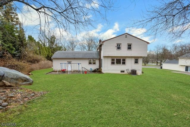 3 Page Pl, Livingston Twp., NJ 07039