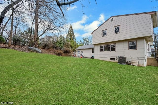 3 Page Pl, Livingston Twp., NJ 07039