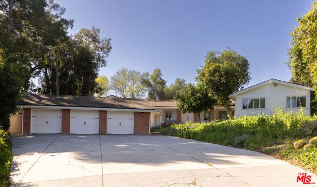 23760 Oakfield Road, Hidden Hills, CA 91302