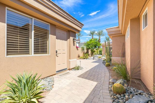 461 White Horse Trail, Palm Desert, CA 92211