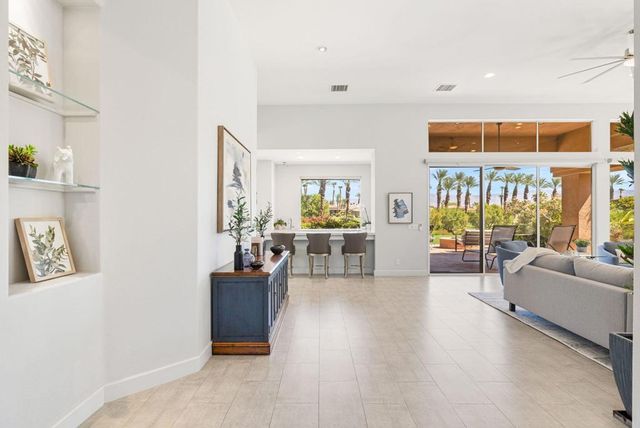 461 White Horse Trail, Palm Desert, CA 92211